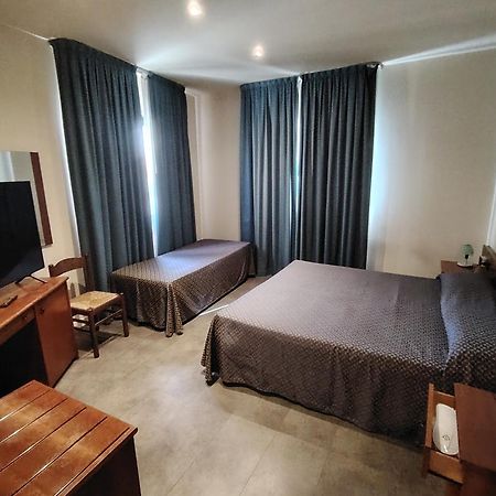 Albergo Centrale Trebaseleghe Eksteriør billede