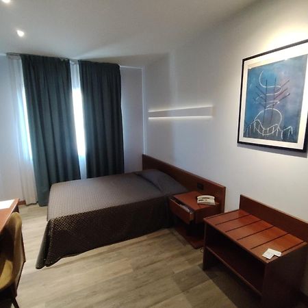 Albergo Centrale Trebaseleghe Eksteriør billede