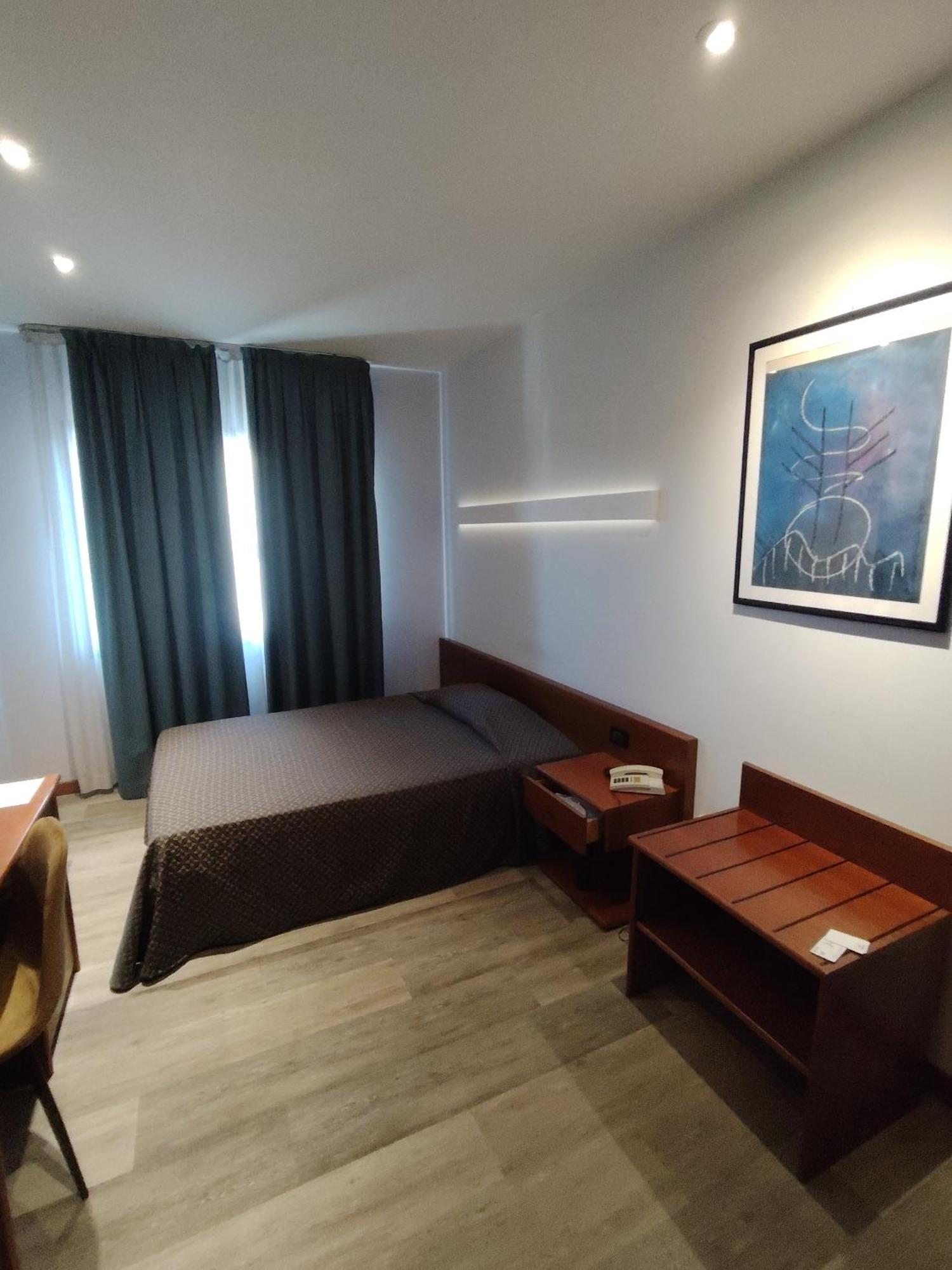 Albergo Centrale Trebaseleghe Eksteriør billede